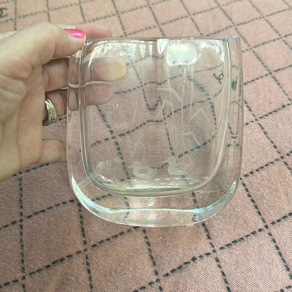 Vintage Signed Kosta Boda Edenfalk Crystal 5” Vase Etched Ducks *Made In Sweden* - Picture 3 of 7